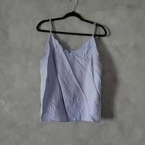 Chambray tank with scallop hem